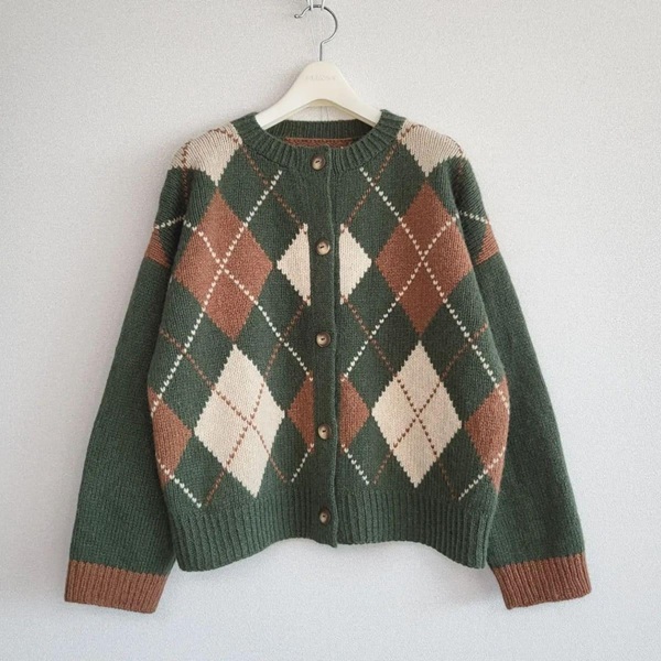 argyle-pluviae-cardigan-1.jpeg