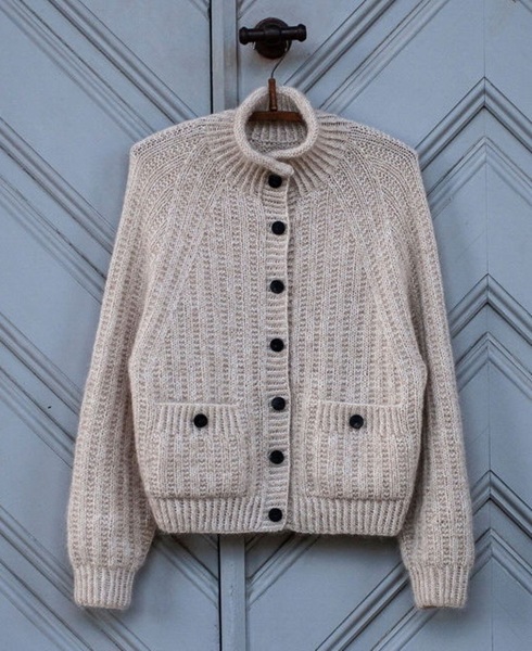 RIBBED_RAGLAN.jpg